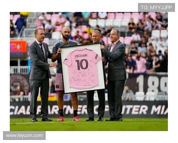 意甲小球队球员薪资结构揭秘与对比分析